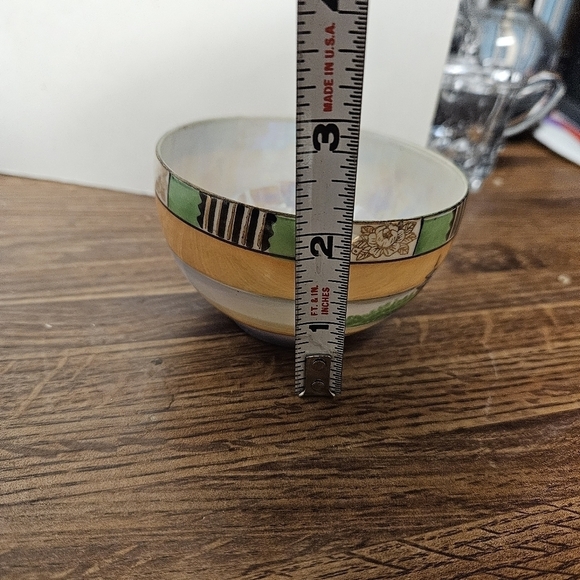 Vintage Chickaramachi Handpainted Japanese Porcelain Teacup and Saucer - Picture 11 of 12